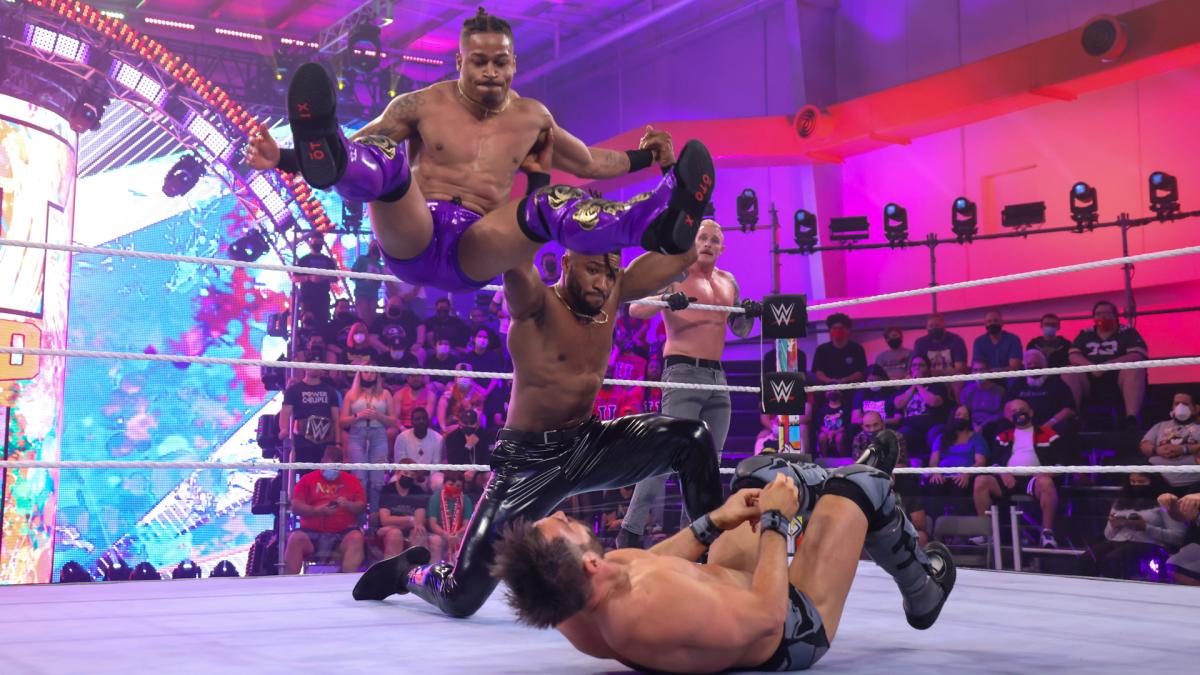WWE NXT Results (11/2/21): Johnny Gargano & Dexter Lumis vs. Carmelo Hayes & Trick Williams