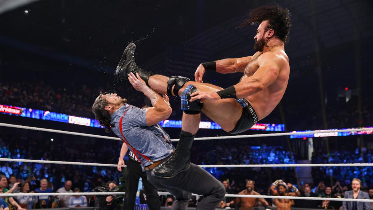 WWE Friday Night SmackDown Results (12/24/21): The New Day & Drew McIntyre vs. The Usos & Riddick Moss